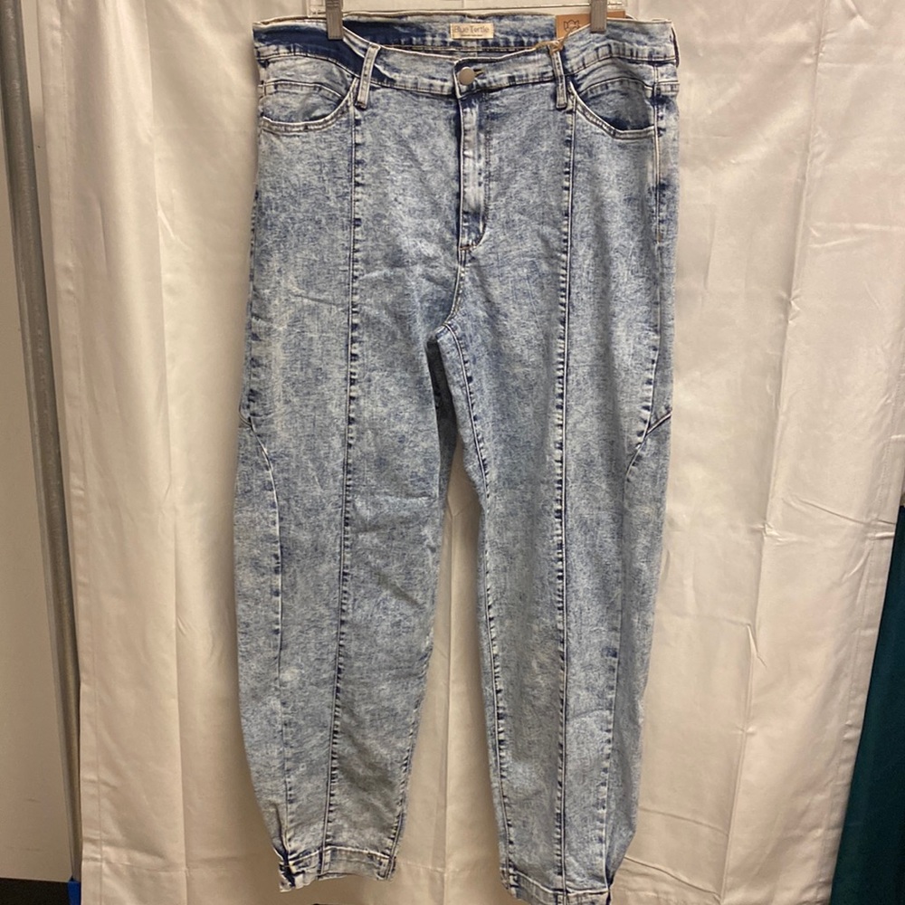 🆕Blue Turtle Jeans Size 20